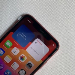Apple iphone 11 Unlocked Original 11 Cell phones 6.1" Liquid Retina Di